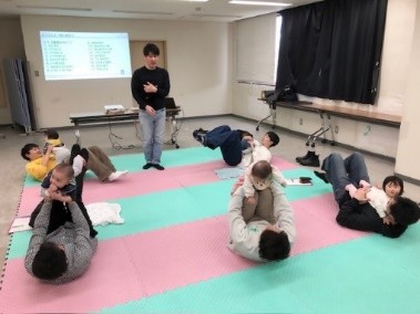 パパとあかちゃんおでかけクラス風景