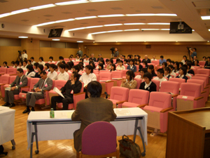 会場の様子の写真