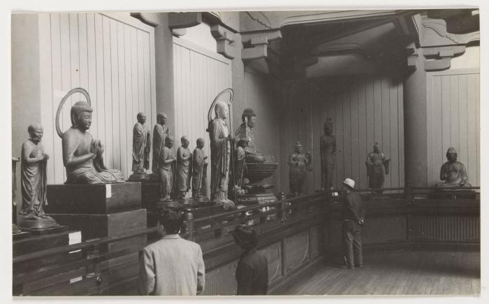 展示場(紙焼き)