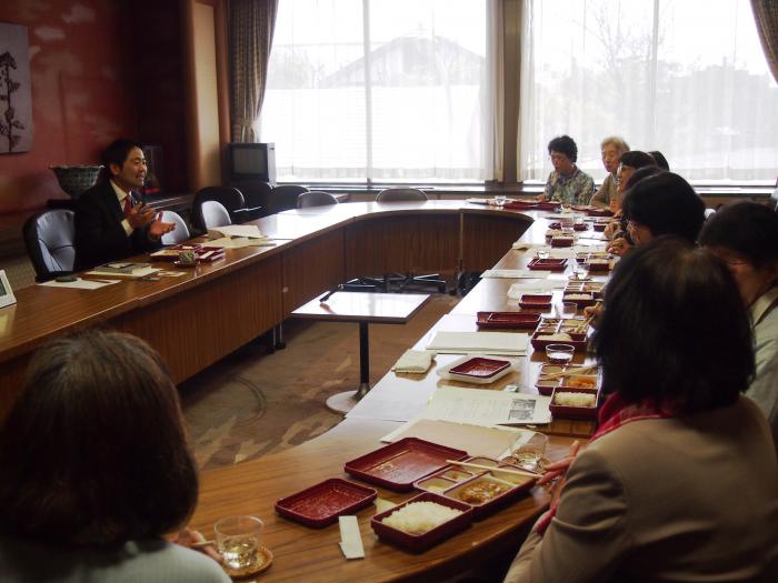 市長カフェ（かまくら女性史の会1）